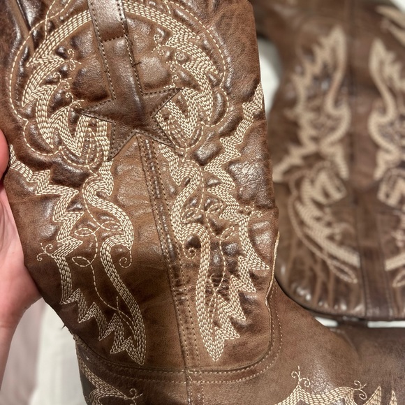 Cow boy boots! - Picture 2 of 2